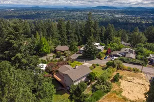 2695 Hillcrest Dr, West Linn, OR 97068 - Photo 32