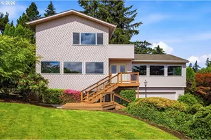 2695 Hillcrest Dr, West Linn, OR 97068 - Photo 1