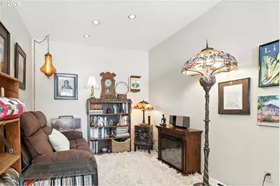 535 NE Bridgeton Rd #2, Portland, OR 97211 - Photo 18