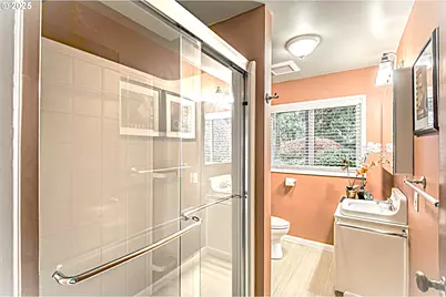 472 SE 72nd Ave, Portland, OR 97215 - Photo 28