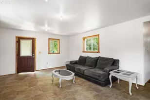 23907 State Hwy 38, Elkton, OR 97436 - Photo 14