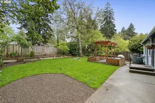2830 SW Multnomah Blvd, Portland, OR 97219 - Photo 38