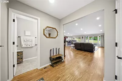 946 Paine Rd, Castle Rock, WA 98611 - Photo 4