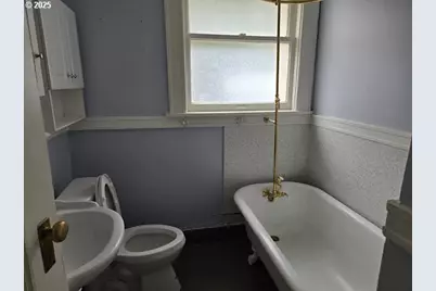 2083 NW Johnson St #5, Portland, OR 97209 - Photo 10