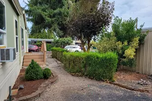 50551 Bark Way, Scappoose, OR 97056 - Photo 2