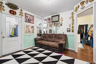 8031 E Burnside St, Portland, OR 97215 - Photo 16