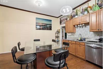 8031 E Burnside St, Portland, OR 97215 - Photo 12