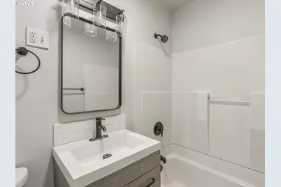 2324 E 16th St, Vancouver, WA 98661 - Photo 12
