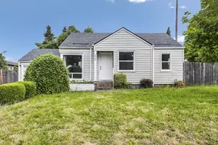 2324 E 16th St, Vancouver, WA 98661 - Photo 2