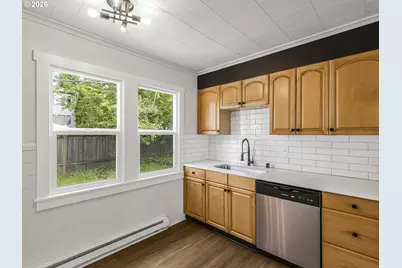 2324 E 16th St, Vancouver, WA 98661 - Photo 8