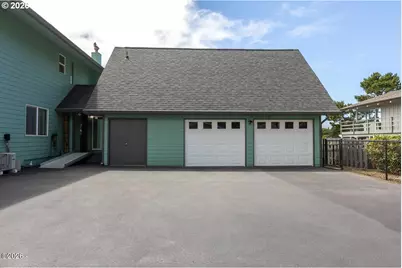 115 Fishing Rock St, Depoe Bay, OR 97341 - Photo 36