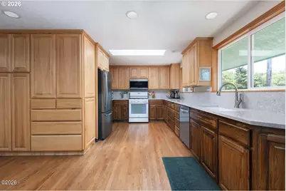 115 Fishing Rock St, Depoe Bay, OR 97341 - Photo 8