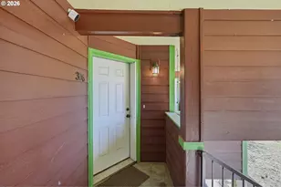 9251 SE Clinton, Portland, OR 97266 - Photo 2