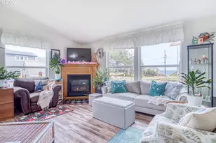 520 SW Cardinal St, Depoe Bay, OR 97341 - Photo 4