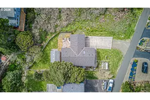 520 SW Cardinal St, Depoe Bay, OR 97341 - Photo 2