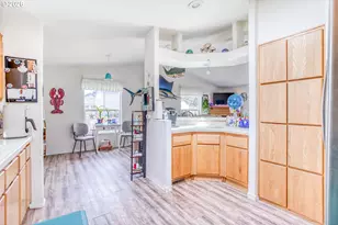 520 SW Cardinal St, Depoe Bay, OR 97341 - Photo 14