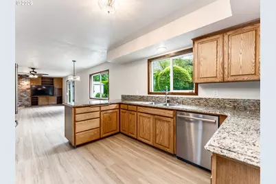 12310 NW 15th Ave, Vancouver, WA 98685 - Photo 6