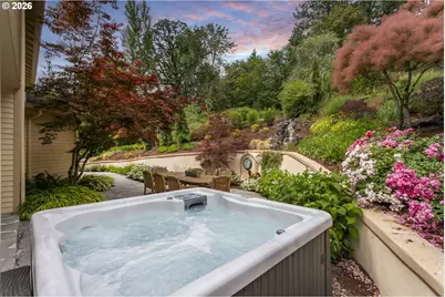 9004 SW Lancelot Ln, Portland, OR 97219 - Photo 38