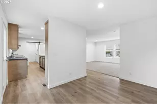 501 Haussler Rd, Kelso, WA 98626 - Photo 10