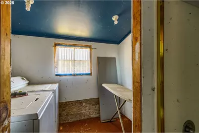 5005 Caves Hwy, Cave Junction, OR 97523 - Photo 34