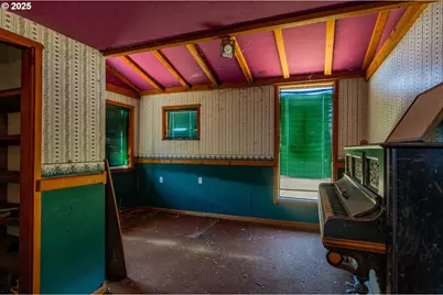 5005 Caves Hwy, Cave Junction, OR 97523 - Photo 32