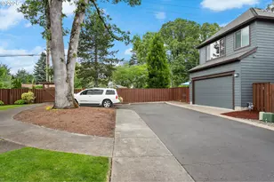 8988 SW Taylors Ferry Rd, Portland, OR 97223 - Photo 40