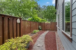 8988 SW Taylors Ferry Rd, Portland, OR 97223 - Photo 34