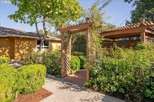 334 Van Duyn St, Eugene, OR 97401 - Photo 36