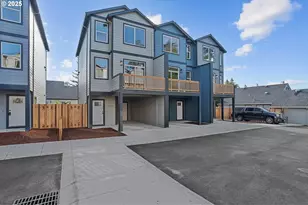 11189 SE Stark St, Portland, OR 97216 - Photo 2