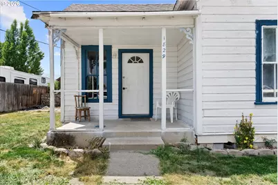 1829 Chestnut St, Baker City, OR 97814 - Photo 8
