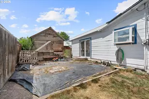 1829 Chestnut St, Baker City, OR 97814 - Photo 2