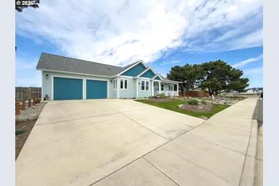 3214 Lincoln Ave SW, Bandon, OR 97411 - Photo 2