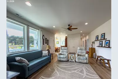 3214 Lincoln Ave SW, Bandon, OR 97411 - Photo 8