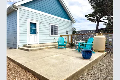 3214 Lincoln Ave SW, Bandon, OR 97411 - Photo 42