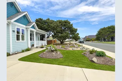 3214 Lincoln Ave SW, Bandon, OR 97411 - Photo 6