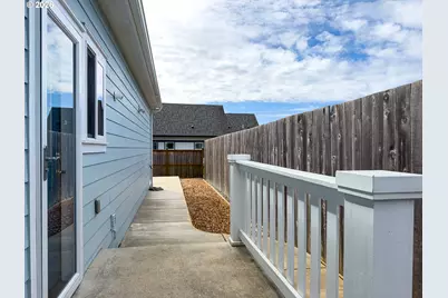 3214 Lincoln Ave SW, Bandon, OR 97411 - Photo 40