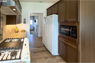 3214 Lincoln Ave SW, Bandon, OR 97411 - Photo 16