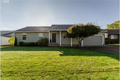 1204 E Second Ave, Sutherlin, OR 97479 - Photo 4