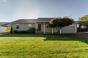 1204 E 2nd Ave, Sutherlin, OR 97479 - Photo 4