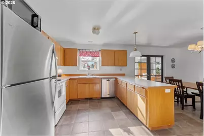 1204 E Second Ave, Sutherlin, OR 97479 - Photo 28