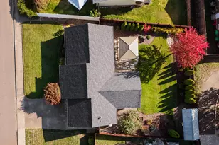 1204 E 2nd Ave, Sutherlin, OR 97479 - Photo 6