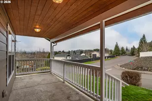 902 N View Dr, Roseburg North, OR 97495 - Photo 2