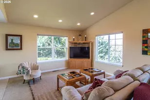 902 N View Dr, Roseburg North, OR 97495 - Photo 20