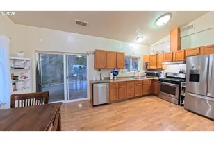 340 Kalapuya Way, Cottage Grove, OR 97424 - Photo 12