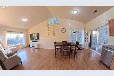 340 Kalapuya Way, Cottage Grove, OR 97424 - Photo 8