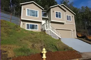 340 Kalapuya Way, Cottage Grove, OR 97424 - Photo 2