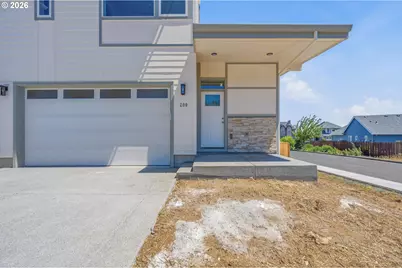 200 Black Hawk Ct, Columbia City, OR 97018 - Photo 1