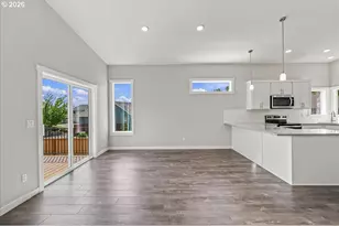 200 Black Hawk Ct, Columbia City, OR 97018 - Photo 14