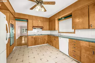 1911 SE 42nd Ave, Portland, OR 97215 - Photo 12