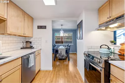 111 NW Hawthorne Ave #1, Bend, OR 97703 - Photo 16